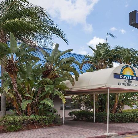 Days Inn By Wyndham West Palm Beach Exterior foto